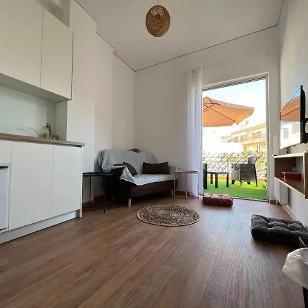 Ferienwohnung Sakura Dntwn Iraklio Exterior foto